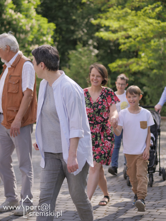 Po Mszy św. zatańczyli poloneza