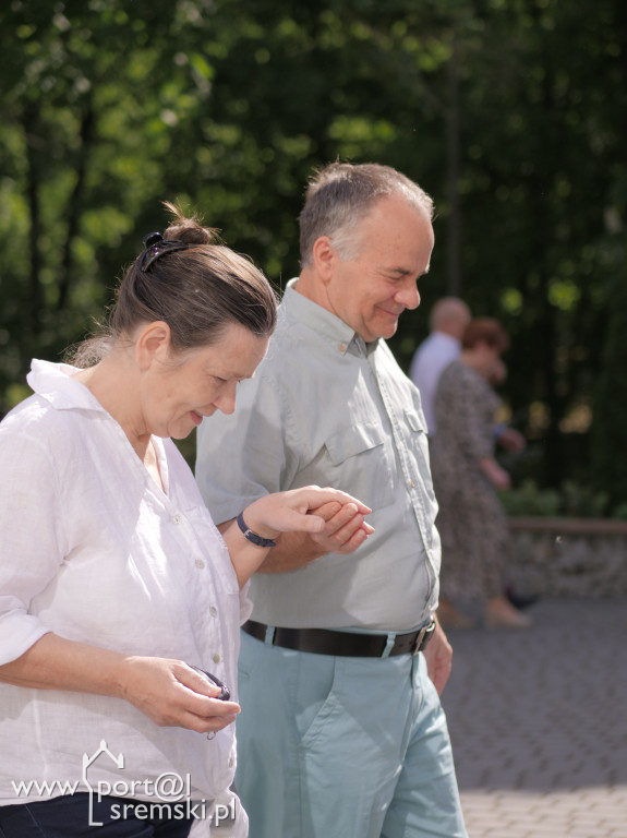 Po Mszy św. zatańczyli poloneza