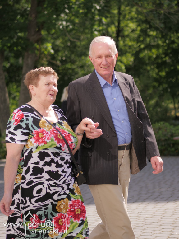 Po Mszy św. zatańczyli poloneza