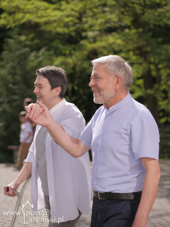 Po Mszy św. zatańczyli poloneza