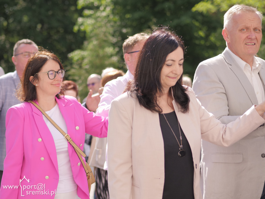 Po Mszy św. zatańczyli poloneza