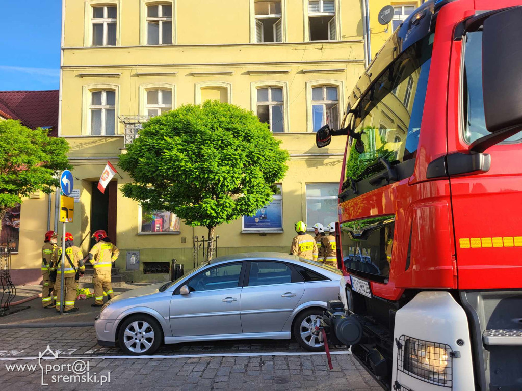 Zadymienie w kamienicy