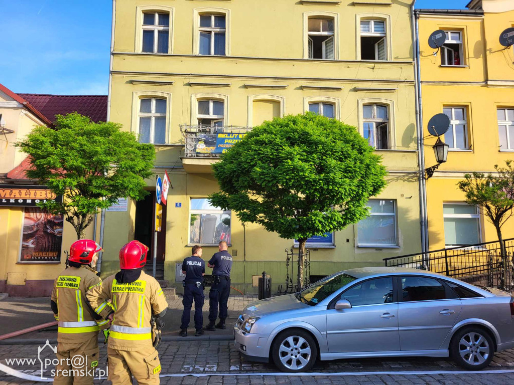Zadymienie w kamienicy