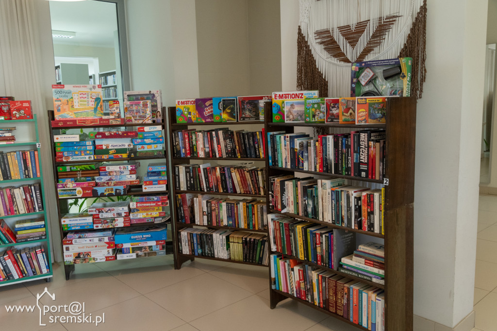 Charytatywny kiermasz w śremskiej bibliotece