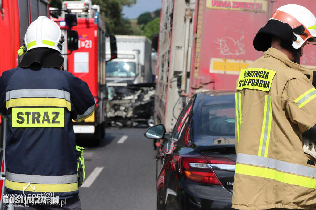 Koszmarny wypadek! Nie żyje kierowca
