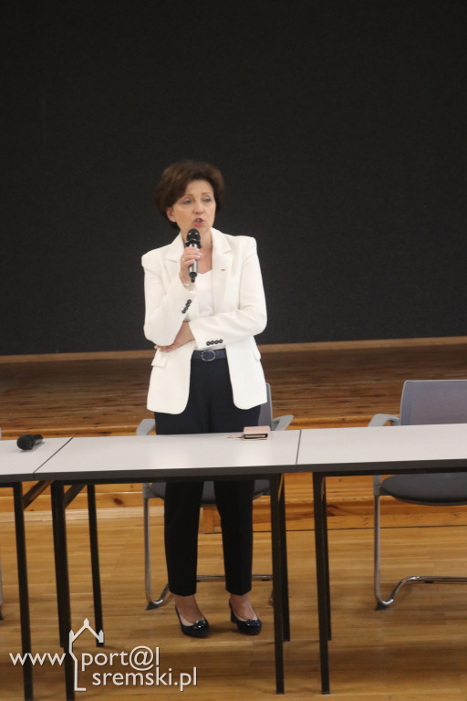 Marlena Maląg kandydatka do PE wizytowała w Śremie