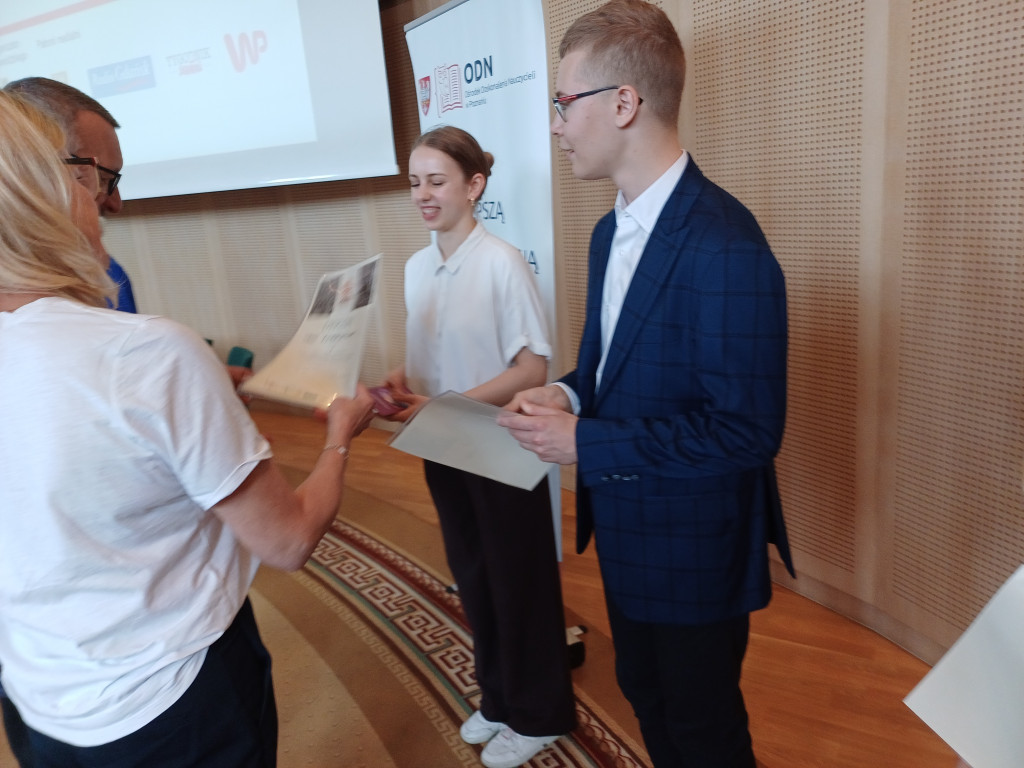 Uczniowie LO w Śremie na olimpiadach