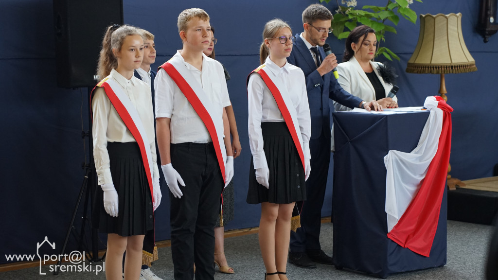 Nadanie sztandaru Szkoły Podstawowej w Bodzyniewie