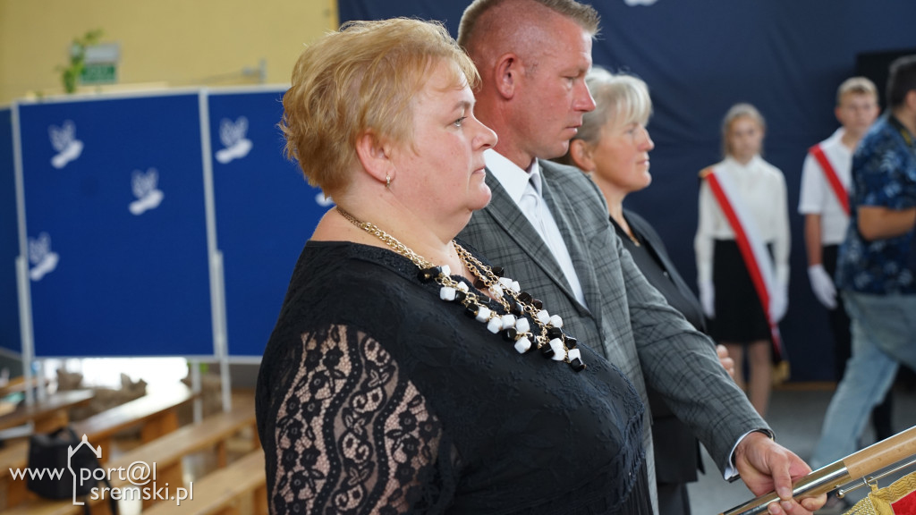 Nadanie sztandaru Szkoły Podstawowej w Bodzyniewie