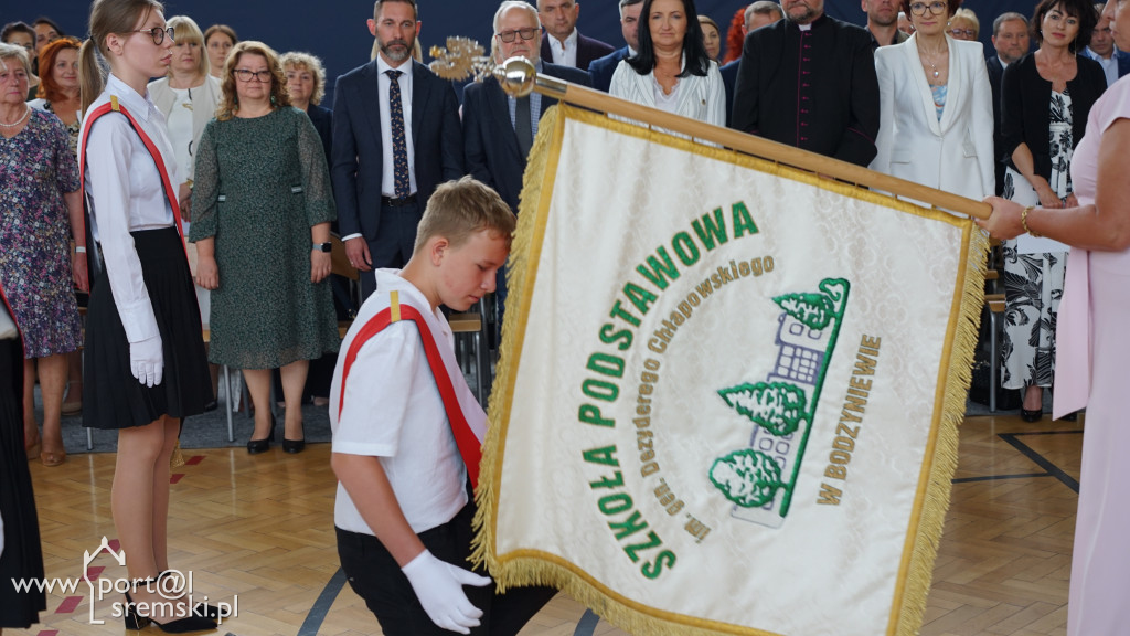 Nadanie sztandaru Szkoły Podstawowej w Bodzyniewie