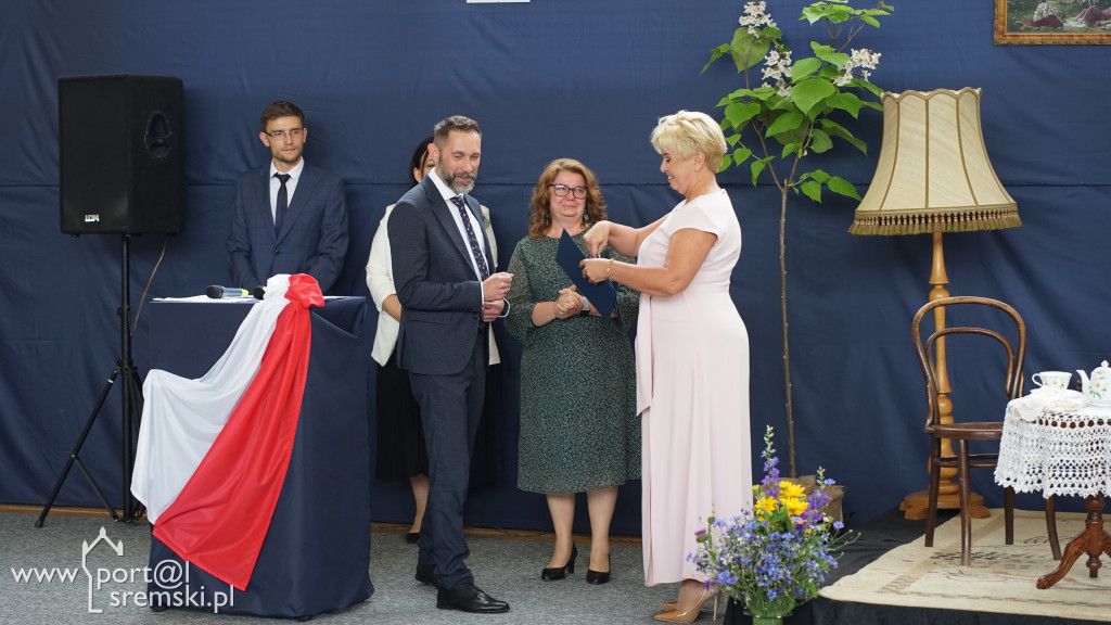 Nadanie sztandaru Szkoły Podstawowej w Bodzyniewie