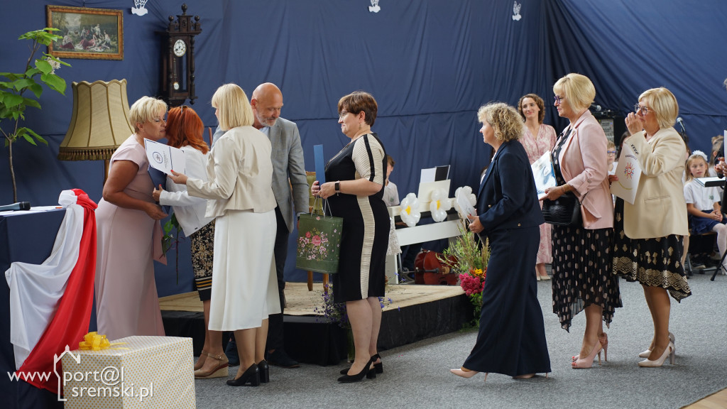 Nadanie sztandaru Szkoły Podstawowej w Bodzyniewie
