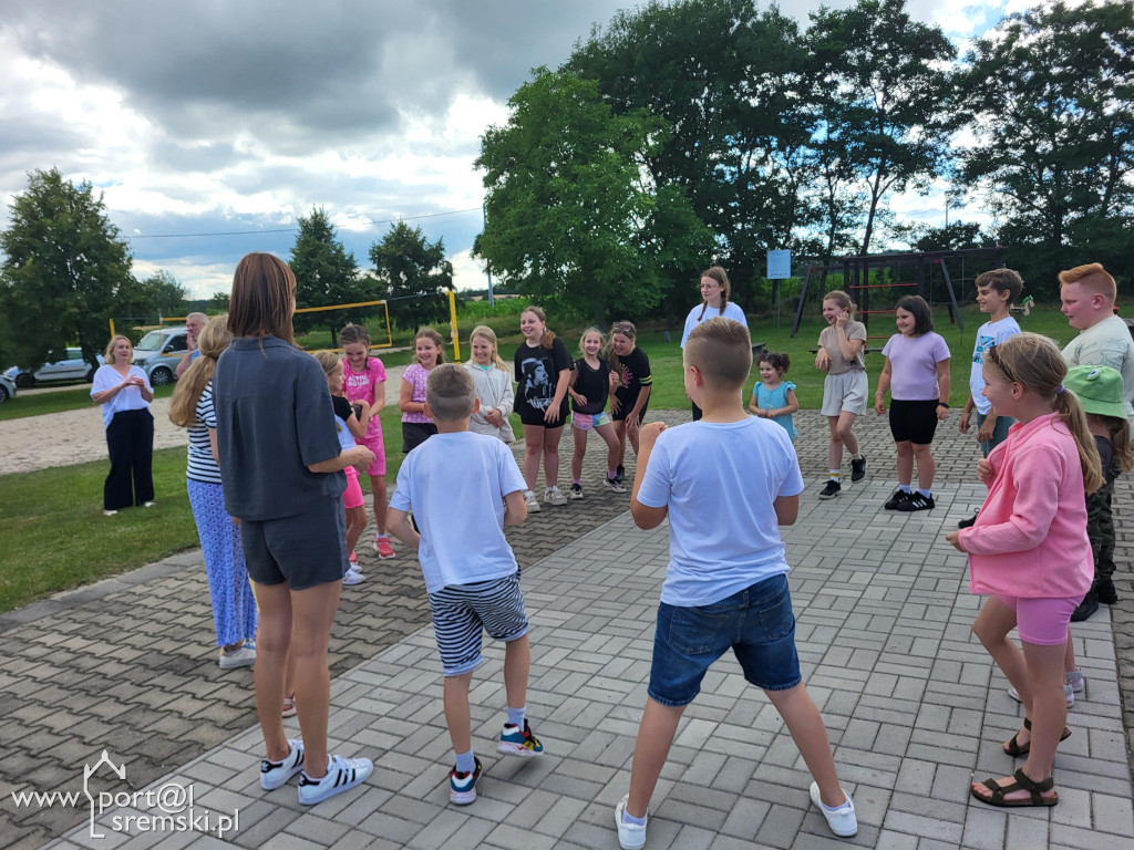 Zakończenie  klasy 3b z Dolska
