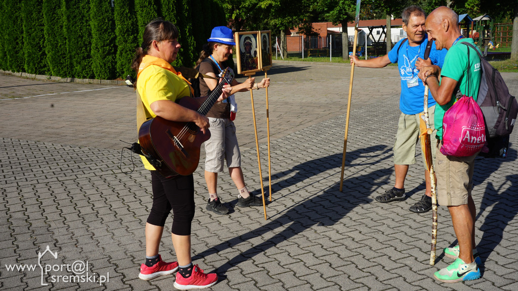 Szczecińska Piesza Pielgrzymka - postój w Śremie