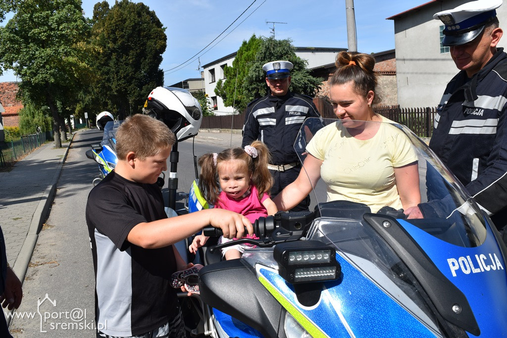 Policjanci spełnili marzenie chorej dziewczynki