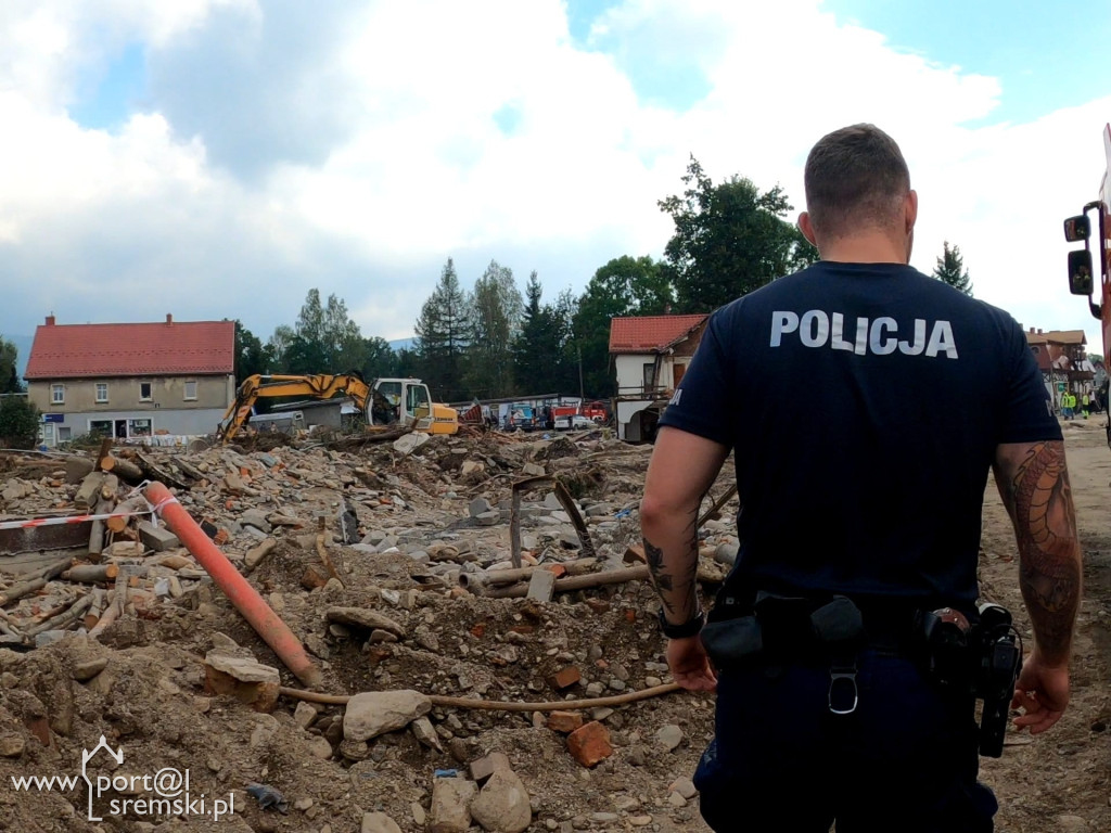 Śremscy policjanci pomagają w ochronie mienia na południu polski