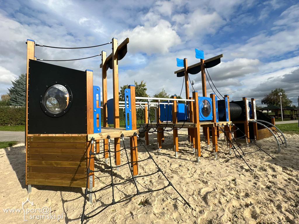 Realizacja projektów BO na plaży w Śremie