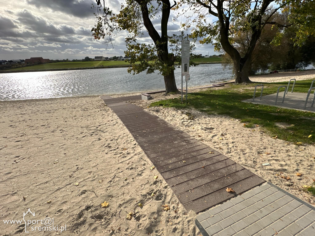 Realizacja projektów BO na plaży w Śremie