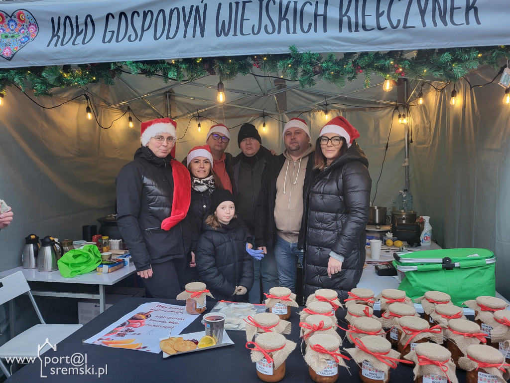 Kiermasz świąteczny w Książu Wlkp.