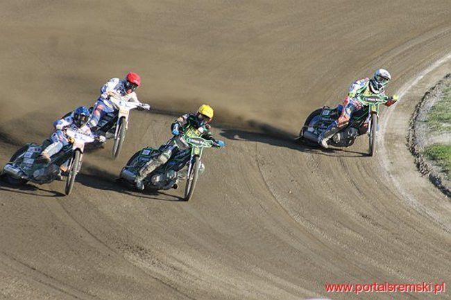 Byki lepsze od Rekinów