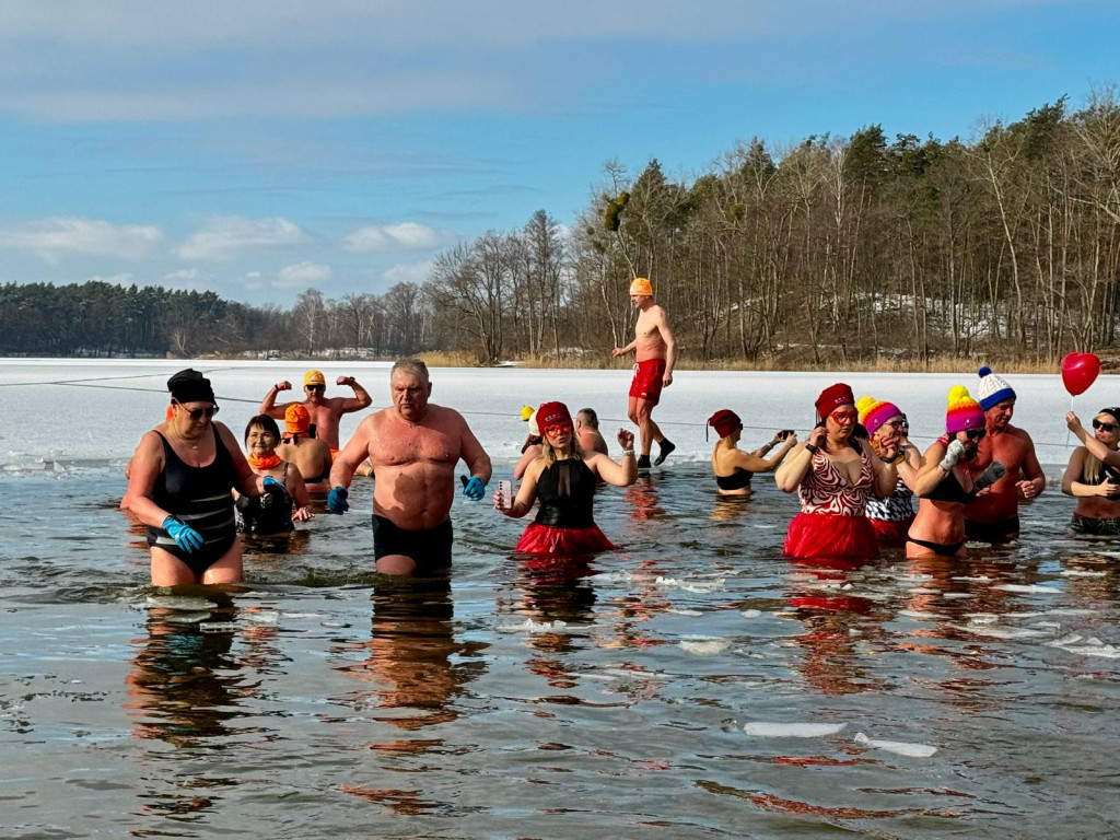 Walentynkowe morsowanie w Jarosławkach