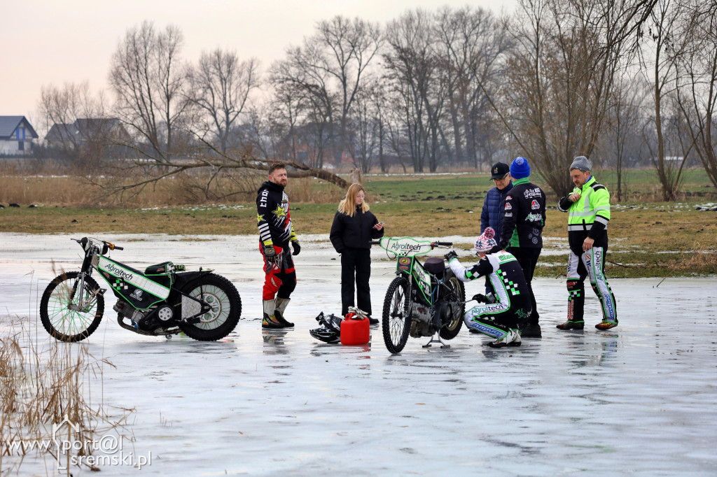 Amatorzy speedway,a na lodzie