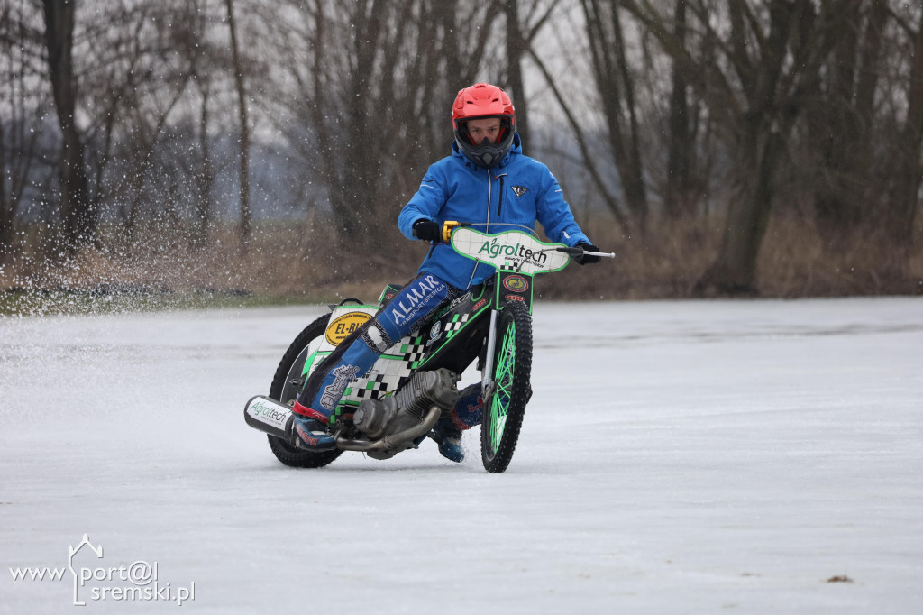 Amatorzy speedway,a na lodzie