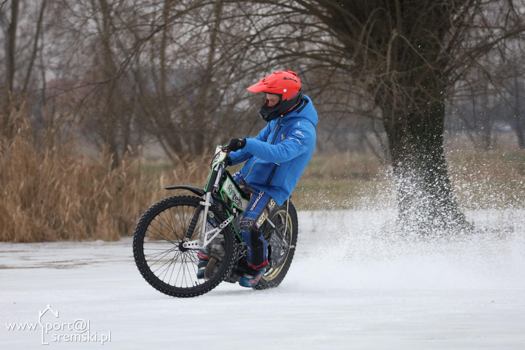 Amatorzy speedway,a na lodzie