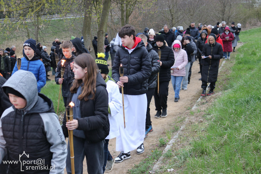 Droga Krzyżowa w Dolsku