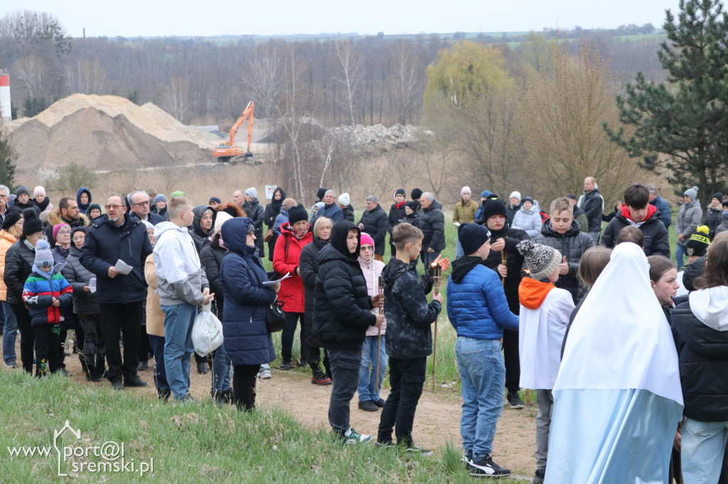 Droga Krzyżowa w Dolsku