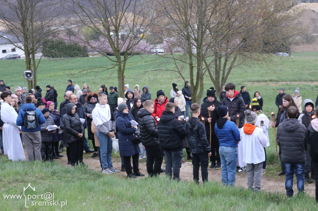 Droga Krzyżowa w Dolsku