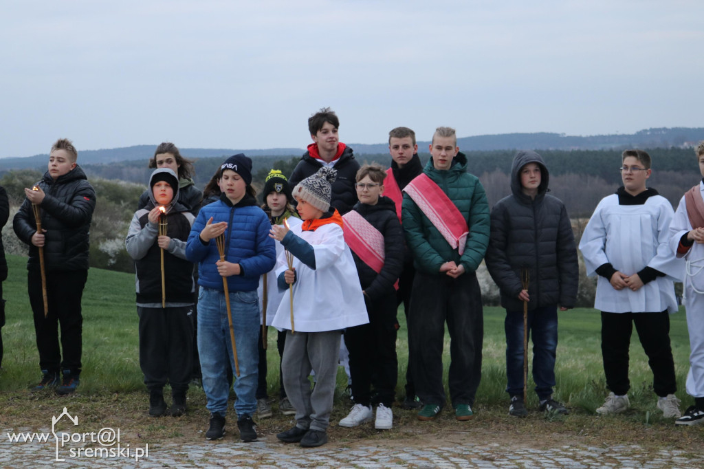 Droga Krzyżowa w Dolsku