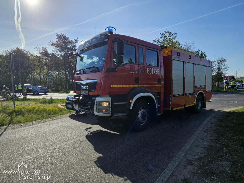 Wypadek na DW436 w Chrząstowie