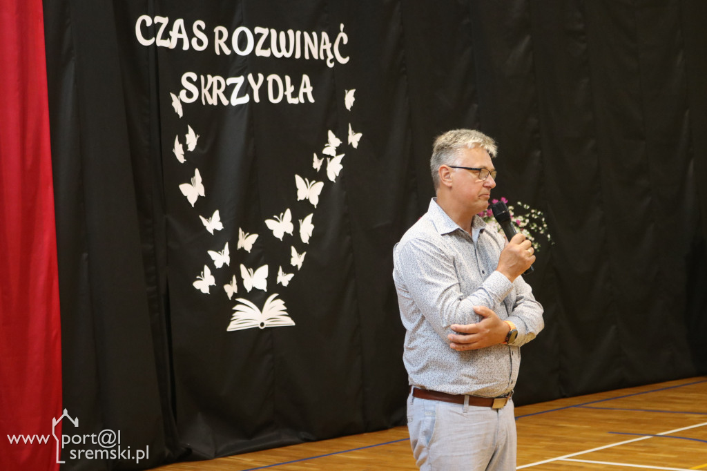 Zakończenie ósmych klas w Szóstce