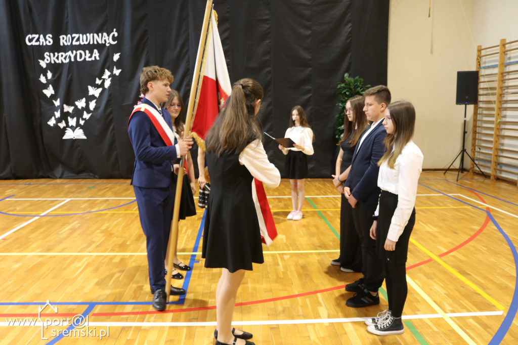 Zakończenie ósmych klas w Szóstce