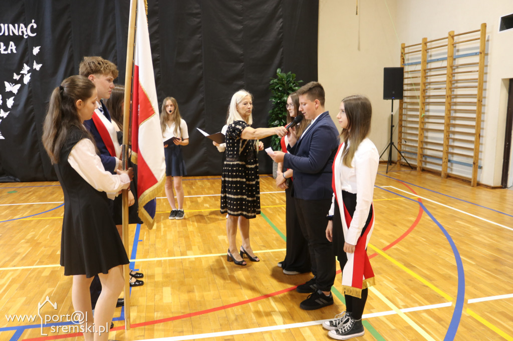 Zakończenie ósmych klas w Szóstce