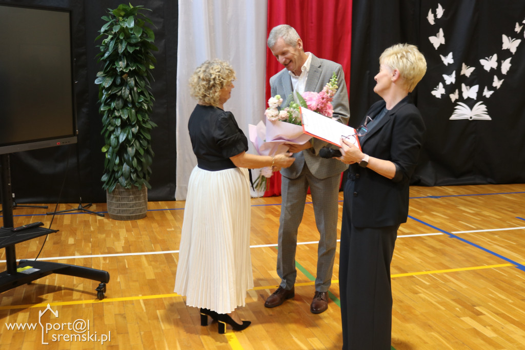 Zakończenie ósmych klas w Szóstce