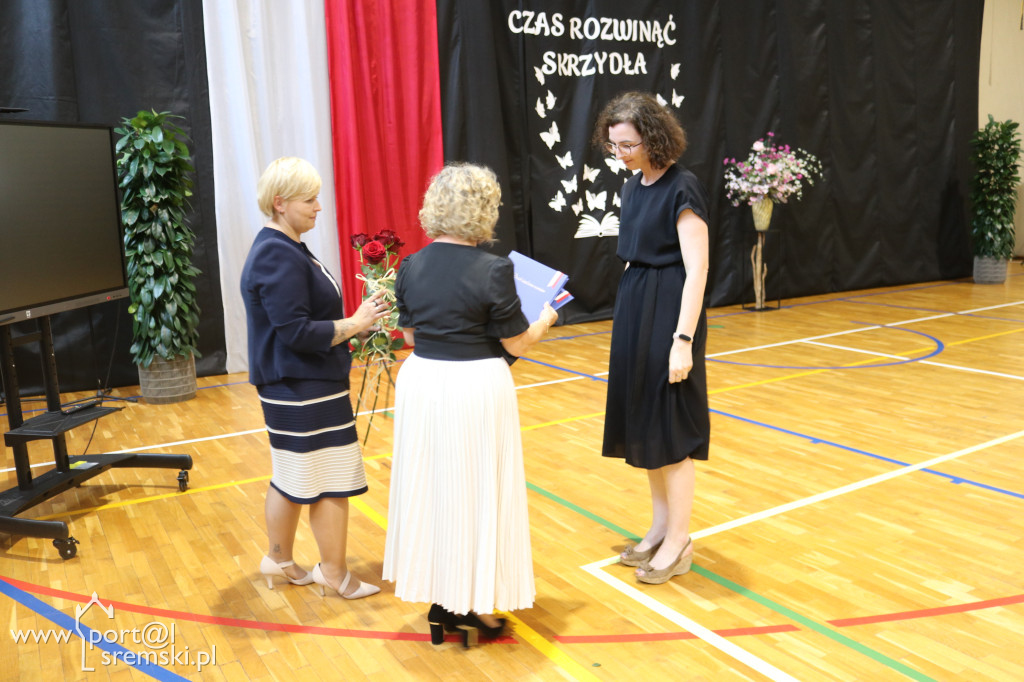 Zakończenie ósmych klas w Szóstce