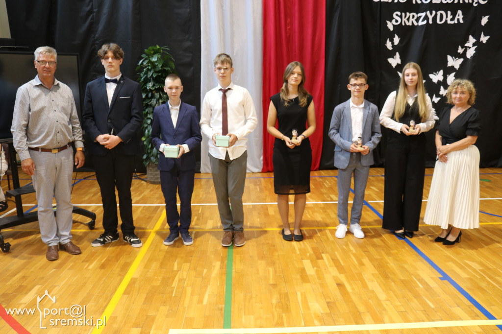 Zakończenie ósmych klas w Szóstce