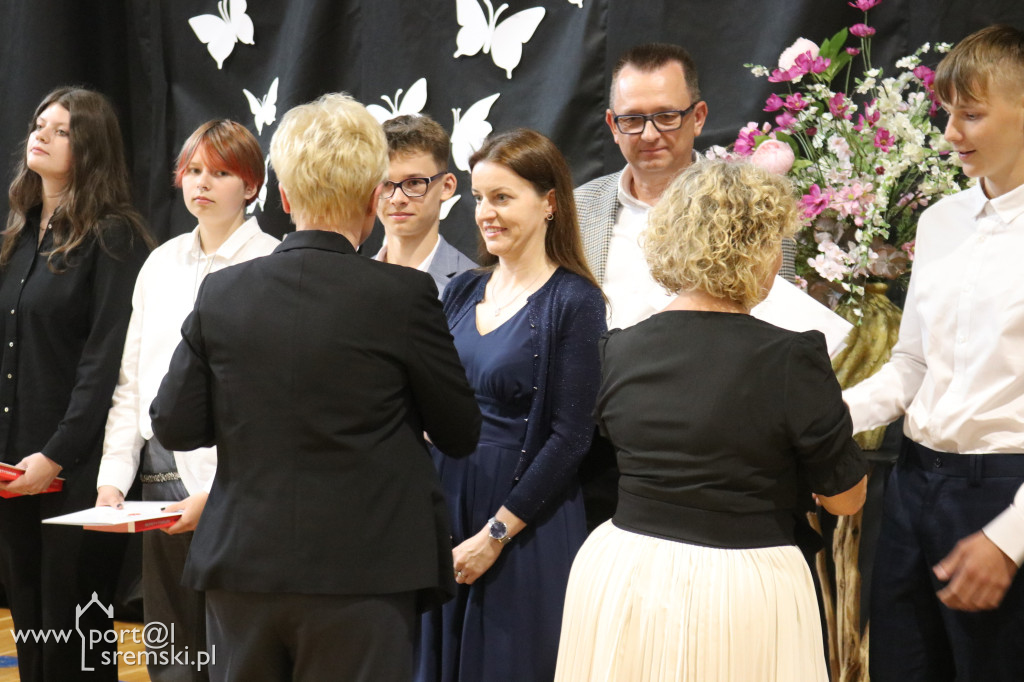 Zakończenie ósmych klas w Szóstce