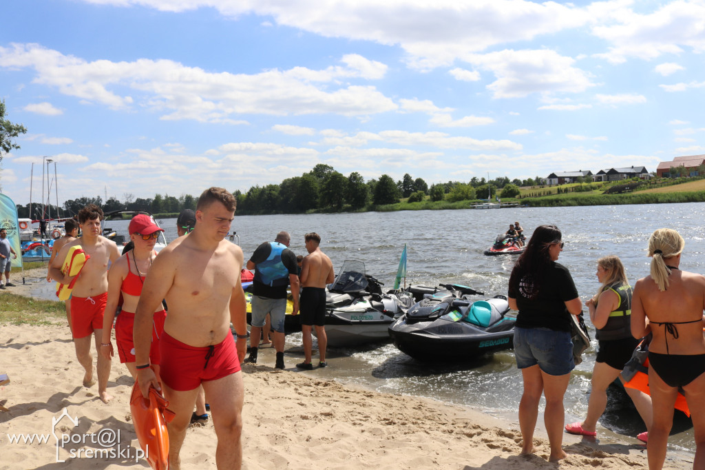 Pokazy sportów wodnych nad Jeziorem Grzymisławskim