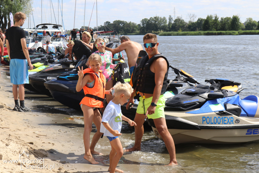 Pokazy sportów wodnych nad Jeziorem Grzymisławskim