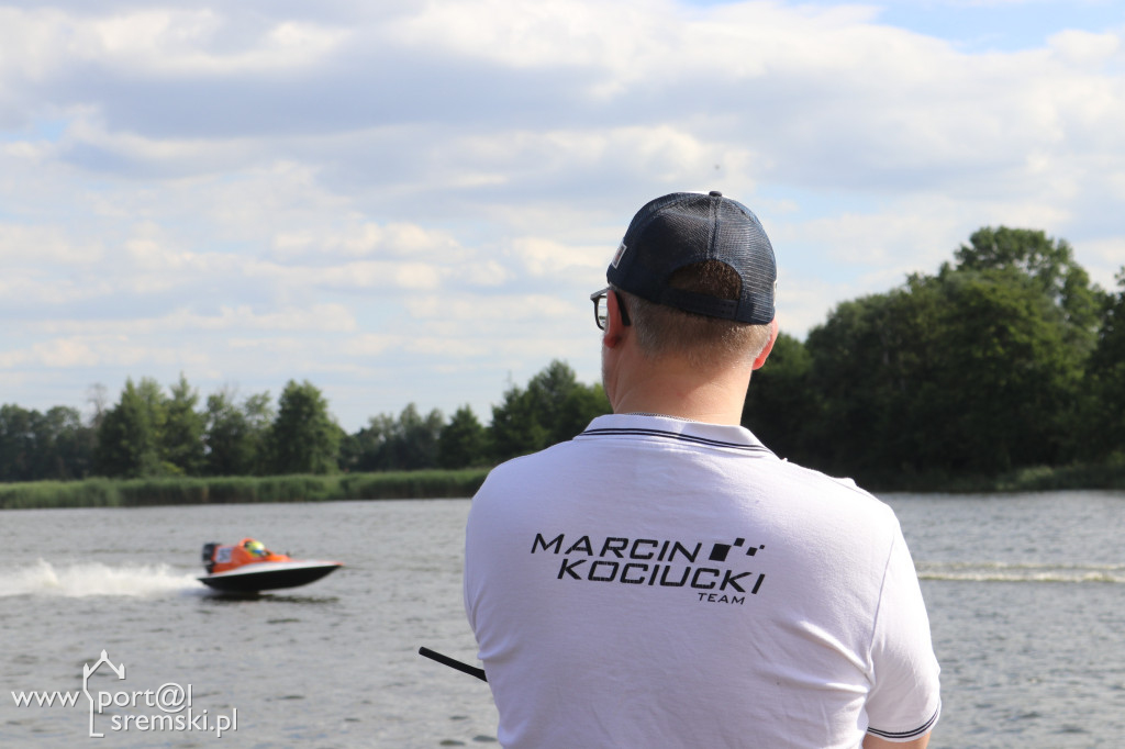 Pokazy sportów wodnych nad Jeziorem Grzymisławskim