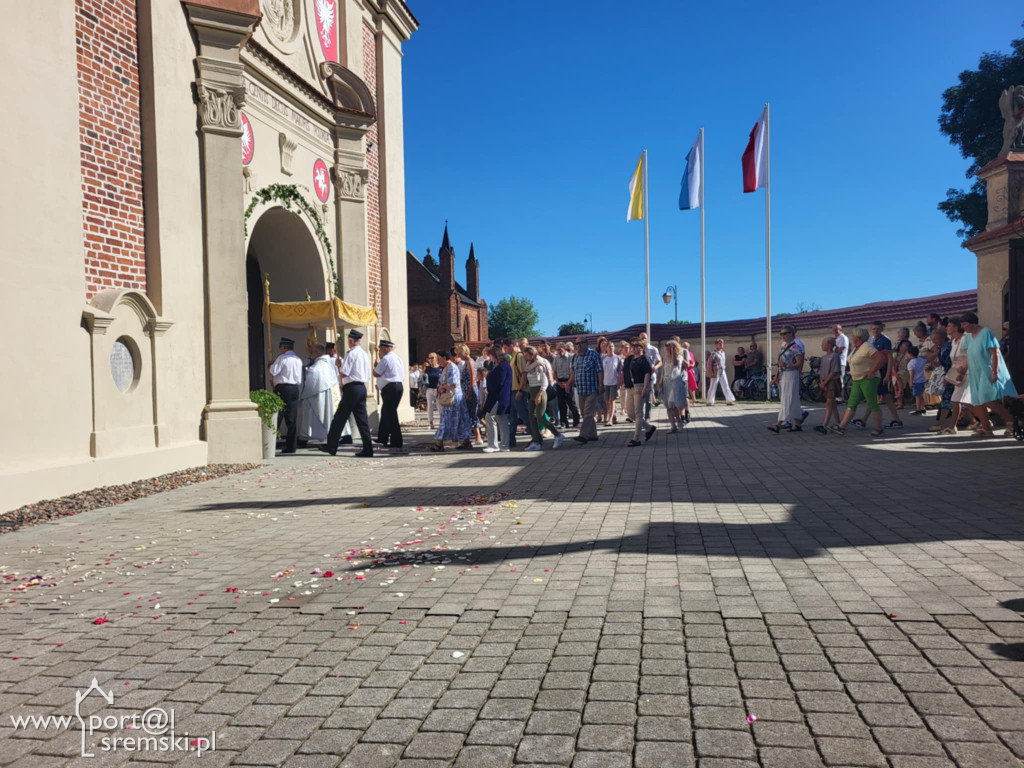327.Piesza Pielgrzymka do  Matki Bożej  w Borku Wlkp.