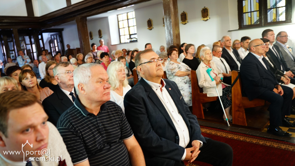Uroczyste poświęcenie odrestaurowanego kościoła