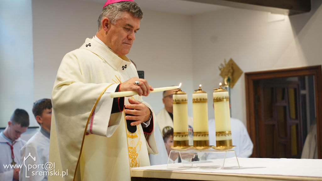 Uroczyste poświęcenie odrestaurowanego kościoła