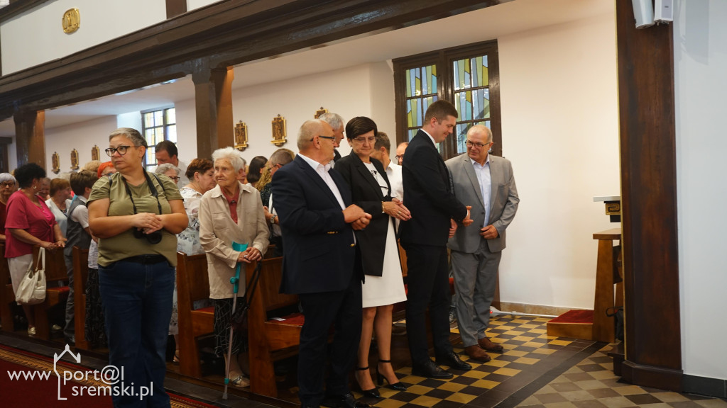 Uroczyste poświęcenie odrestaurowanego kościoła