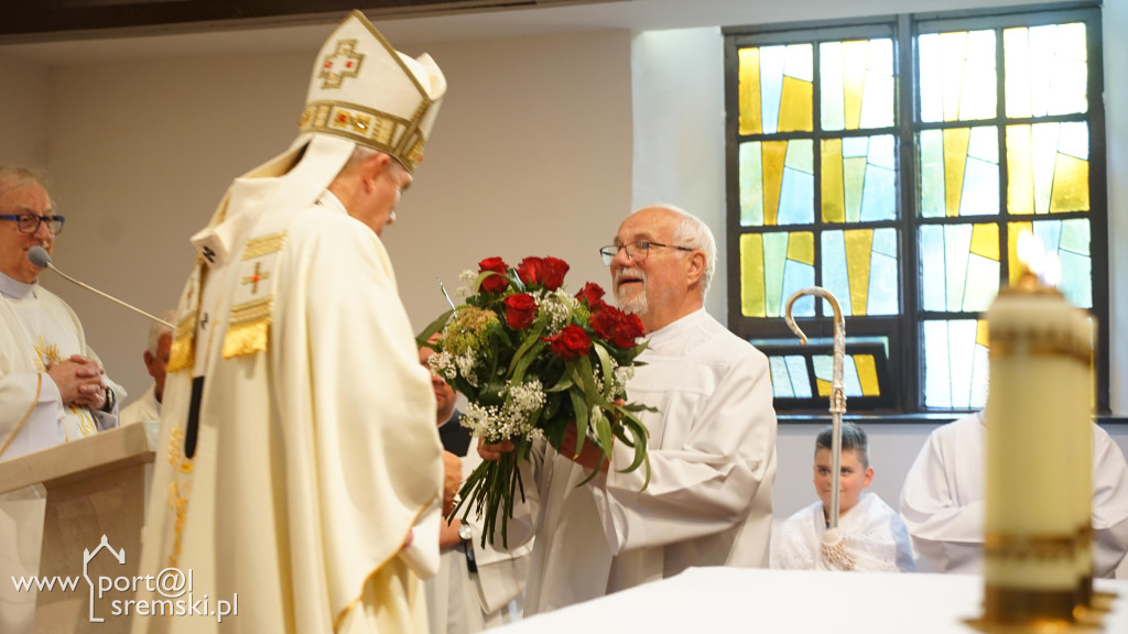 Uroczyste poświęcenie odrestaurowanego kościoła