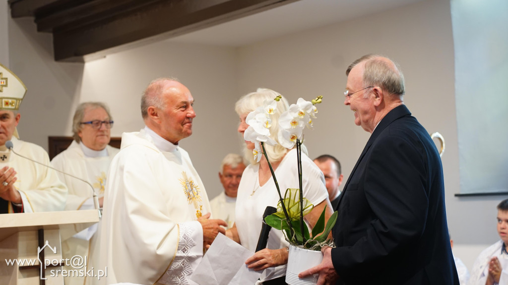 Uroczyste poświęcenie odrestaurowanego kościoła