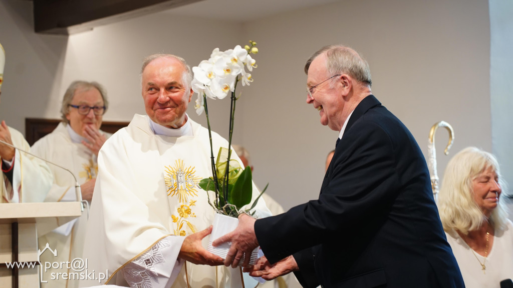 Uroczyste poświęcenie odrestaurowanego kościoła